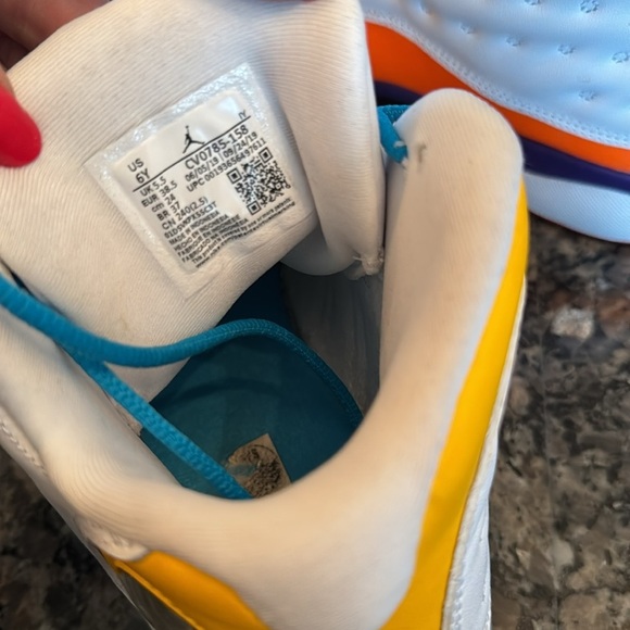 Air Jordan 13 Retro Colorful Sneakers EUC 6Y big kid - Picture 10 of 14